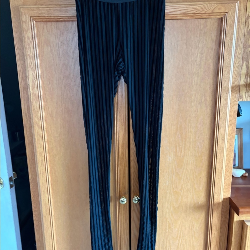 NEWDolls Kill The Graves Girls Black Striped straight leg /leggings size Medium